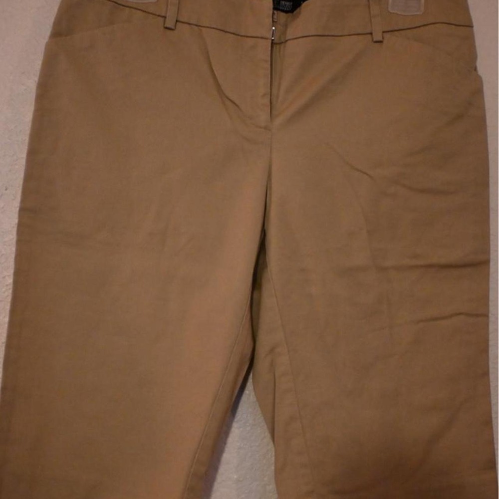 New York & Company 7th Avenue Khaki Bermuda Shorts – Size 4